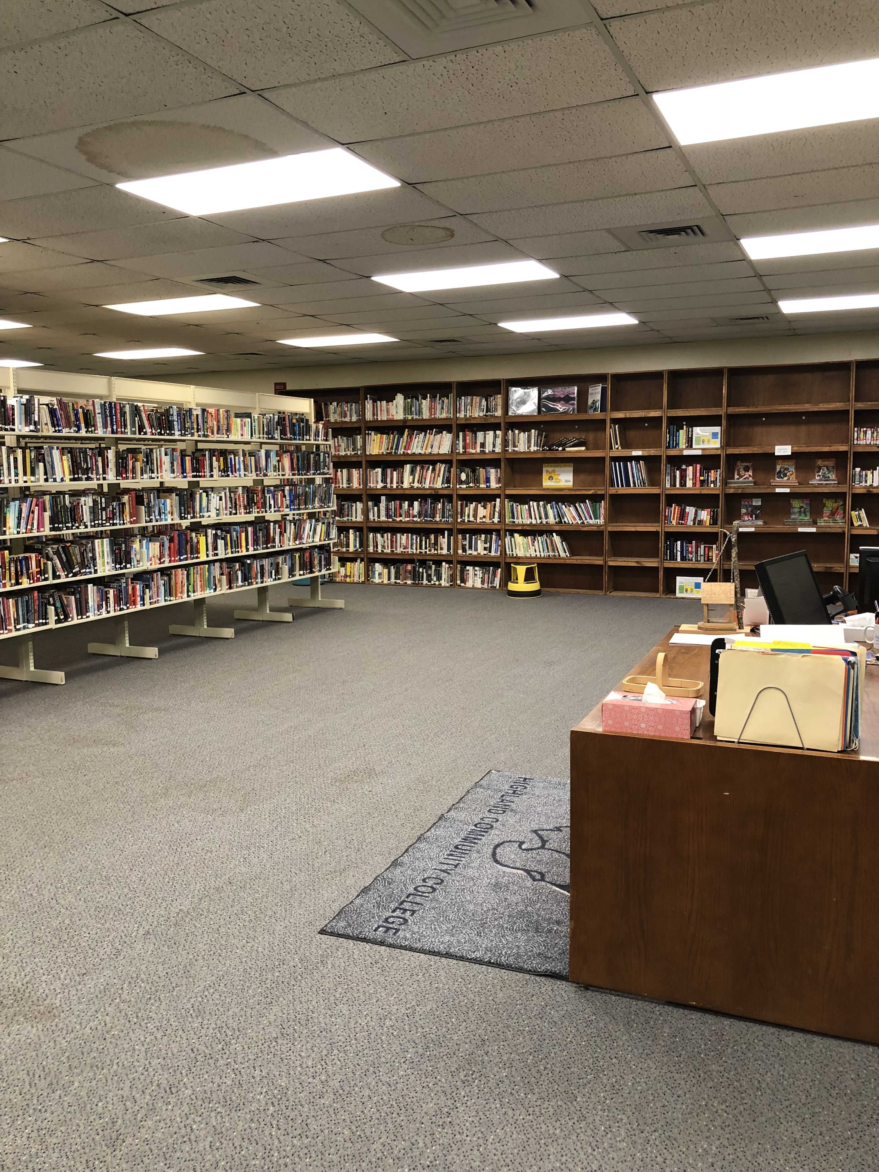 Highland Community College Perry Center Gives Local Library a New Home