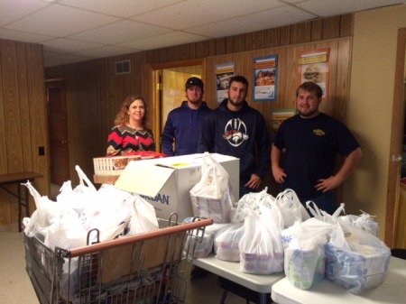 Highland Tech Center Students Contribute to Local Food Pantry
