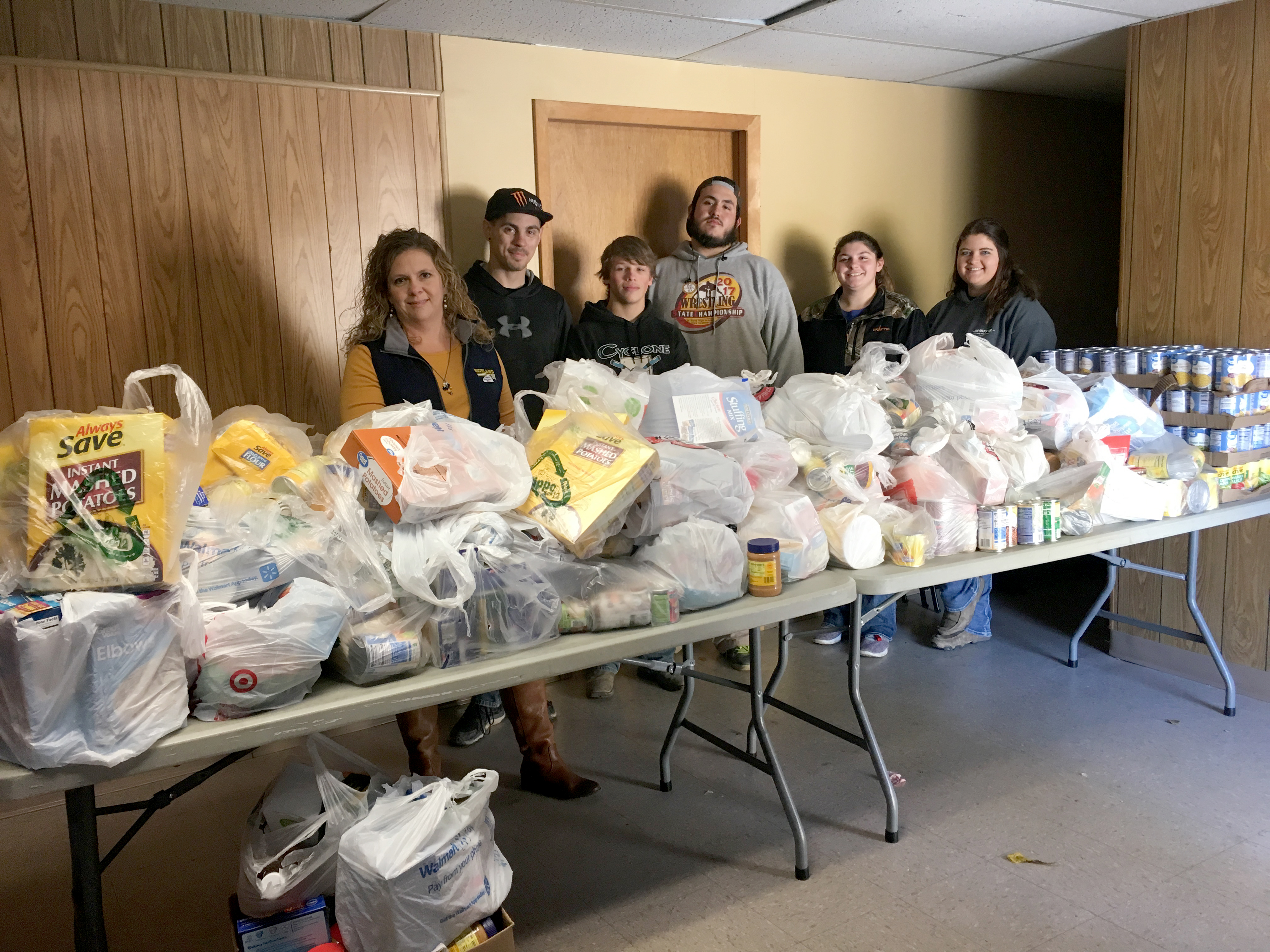 Students at Highland Community College Technical Center Donate 882 Pounds of Food