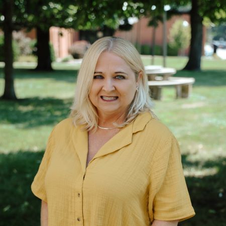 Directory photo of Debra Rethman